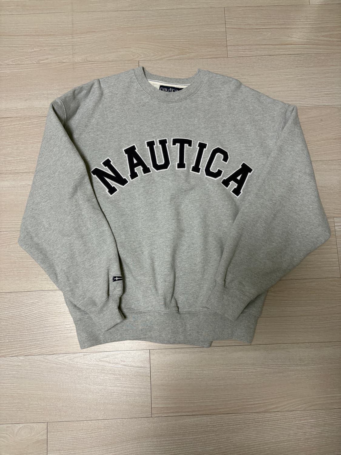 노티카 맨투맨 그레이 상품이미지2