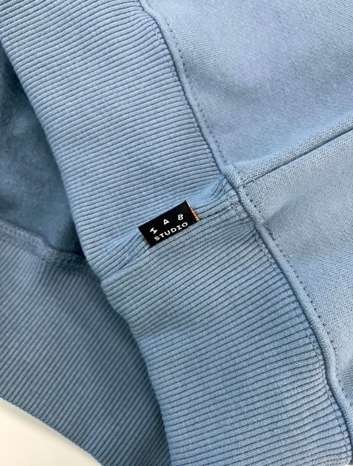 아이앱 스튜디오 맨투맨 L 상품이미지4