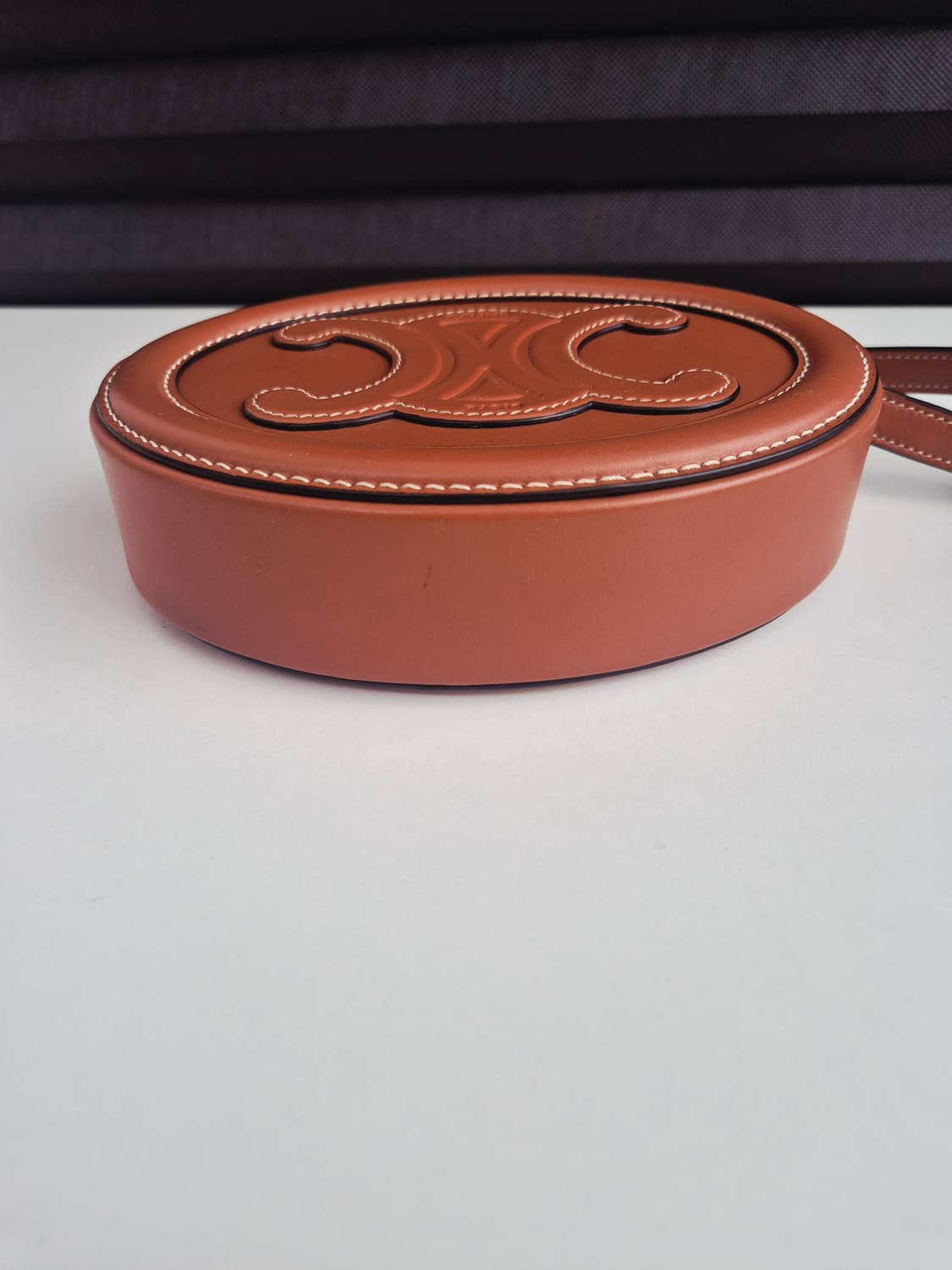 셀린느 트리오페 오벌펄스 탄 미니백 (상태 매우 좋음) 상품이미지4