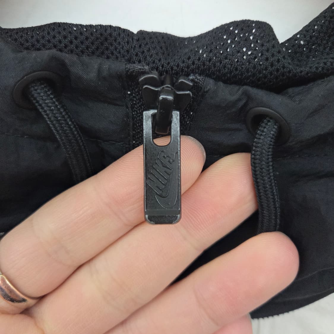 나이키 바람막이 블랙/화이트 후드 자켓 남m 상품이미지3