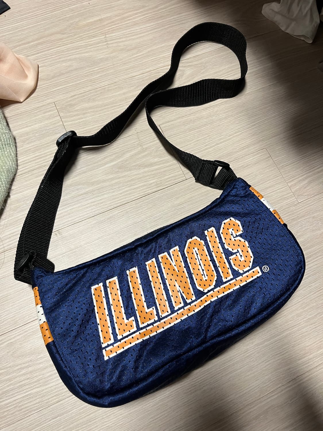 일리노이 메쉬 져지 호보 크로스백 상품이미지3