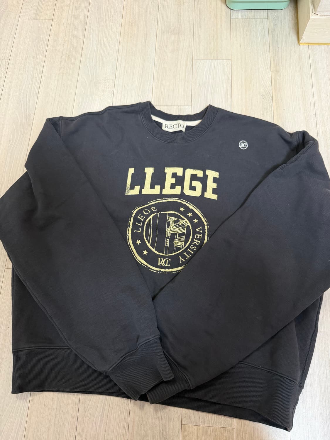 렉토 맨투맨 판매합니다 상품이미지1