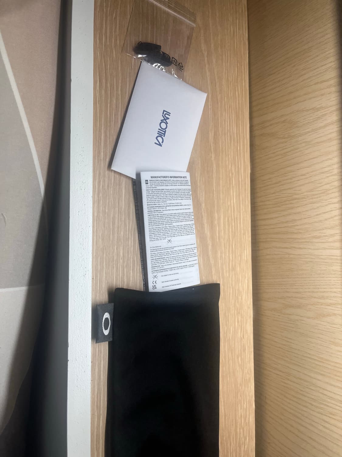 오클리 라테랄리스 매트블랙 박스풀 상품이미지3