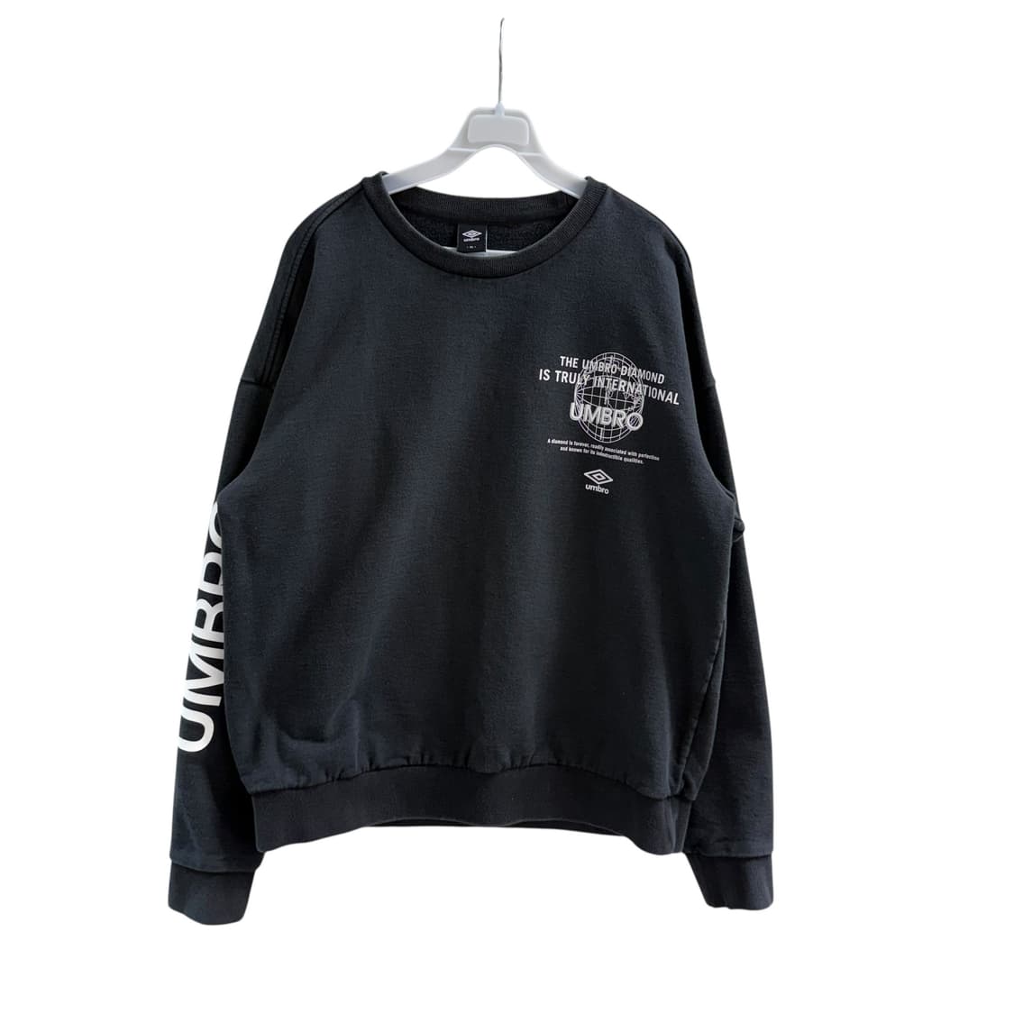 [XL] 엄브로 블랙 맨투맨 상품이미지3