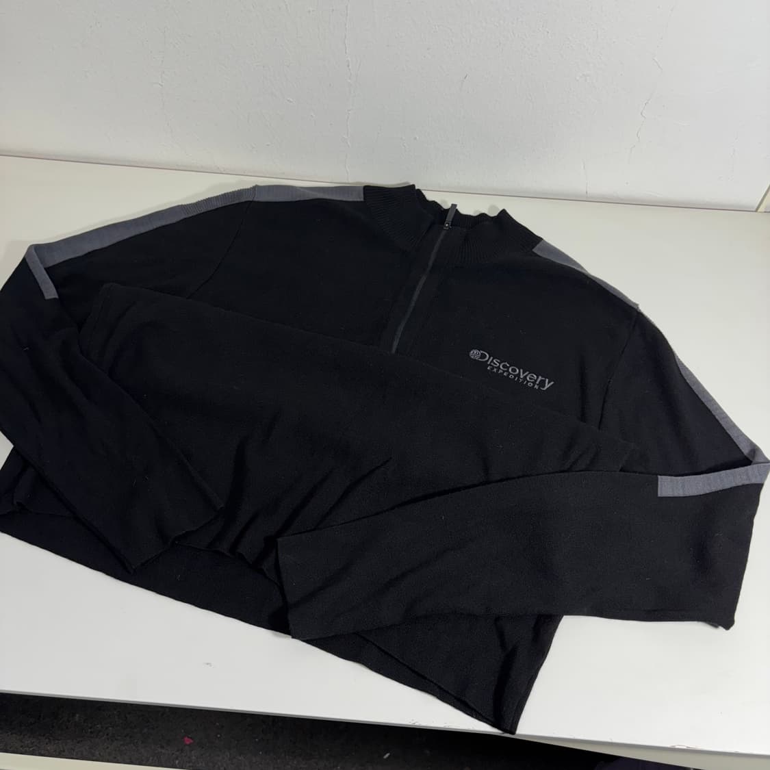 100 디스커버리 블랙 반집업 얇은니트 상품이미지2