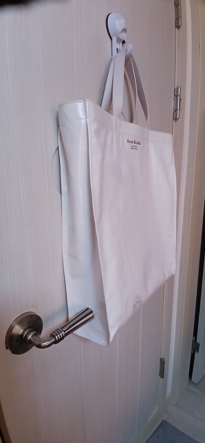 아크네 스튜디오 샤이니 토트백   상품이미지3