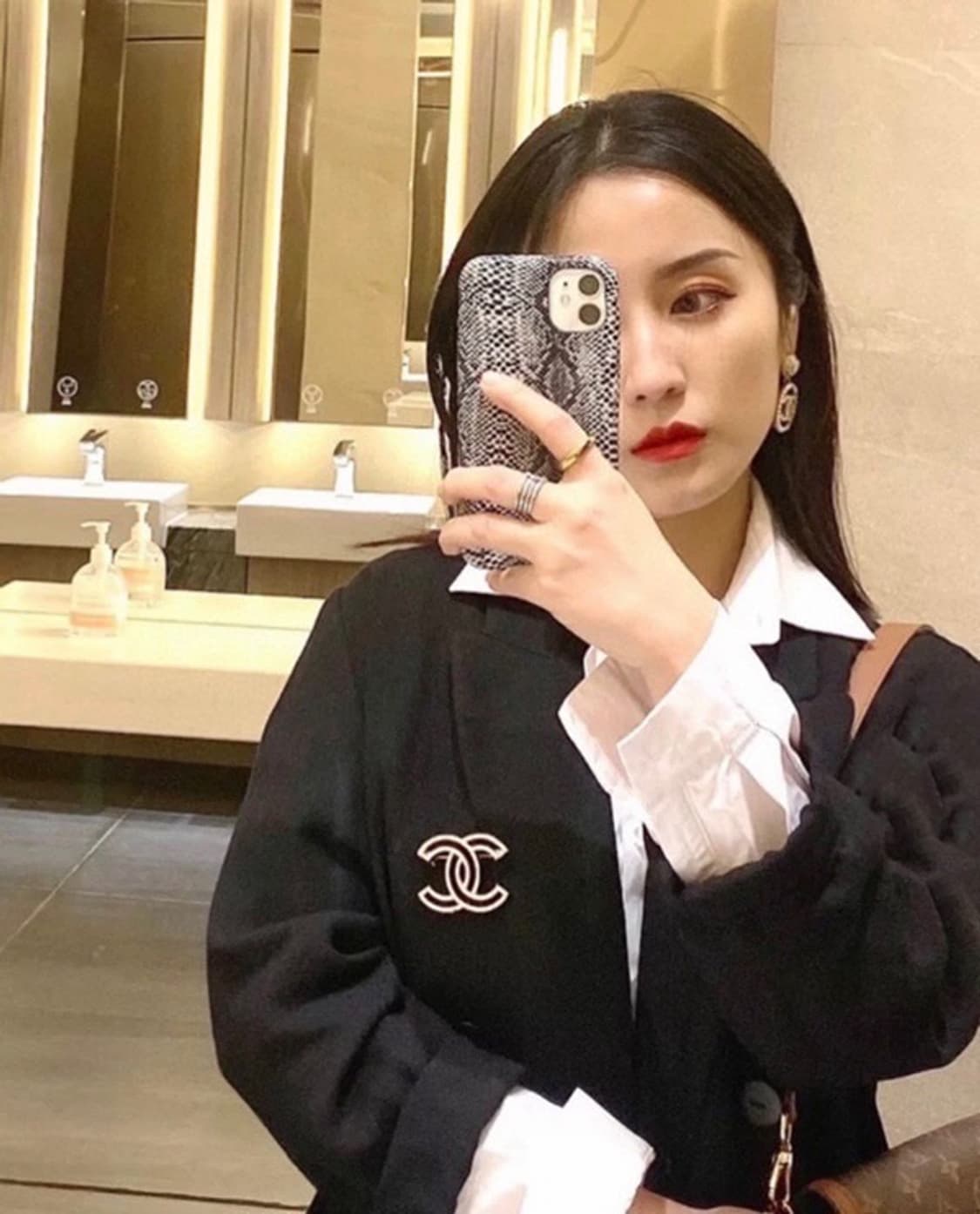샤넬 CC 크리스탈 골드 심플 브로치 상품이미지7