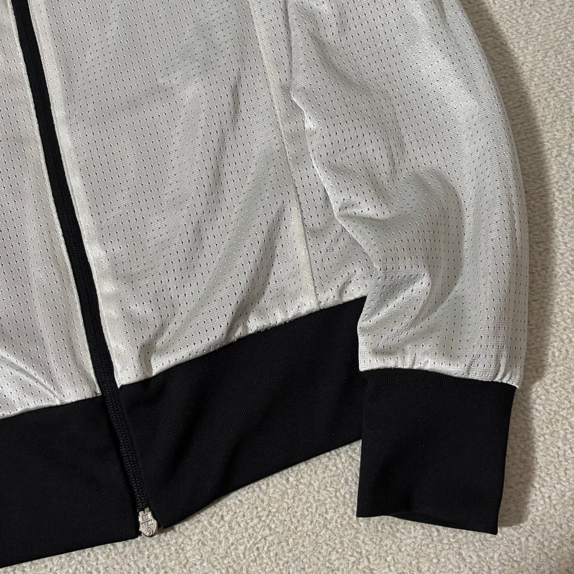 아디다스 리버시블 메쉬 크롭 투웨이 검흰 져지 상품이미지7