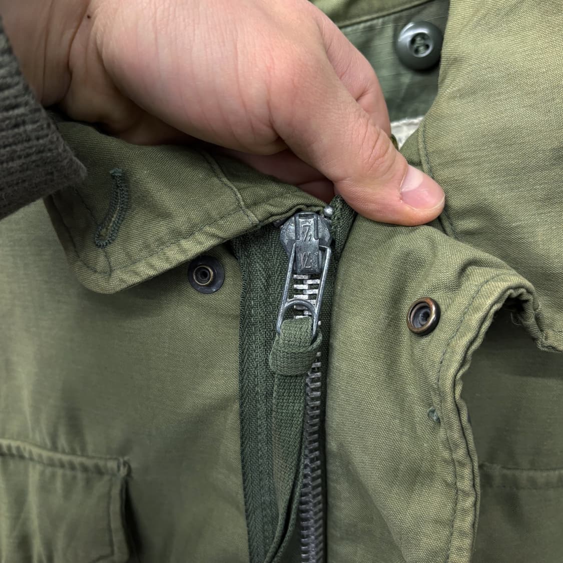 60s 오리지날 U.S ARMY M-1965 야전상의 필드자켓 N479 상품이미지5