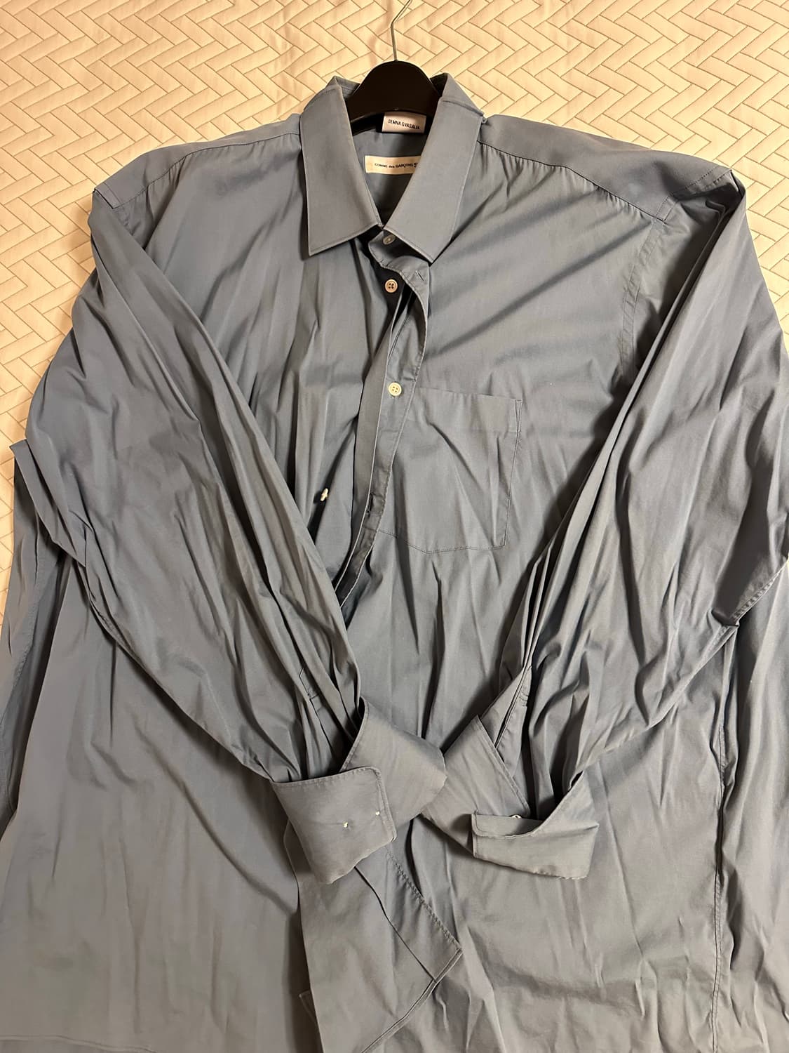 [M] 베트멍 x 꼼데가르송 트위스트 셔츠 상품이미지1