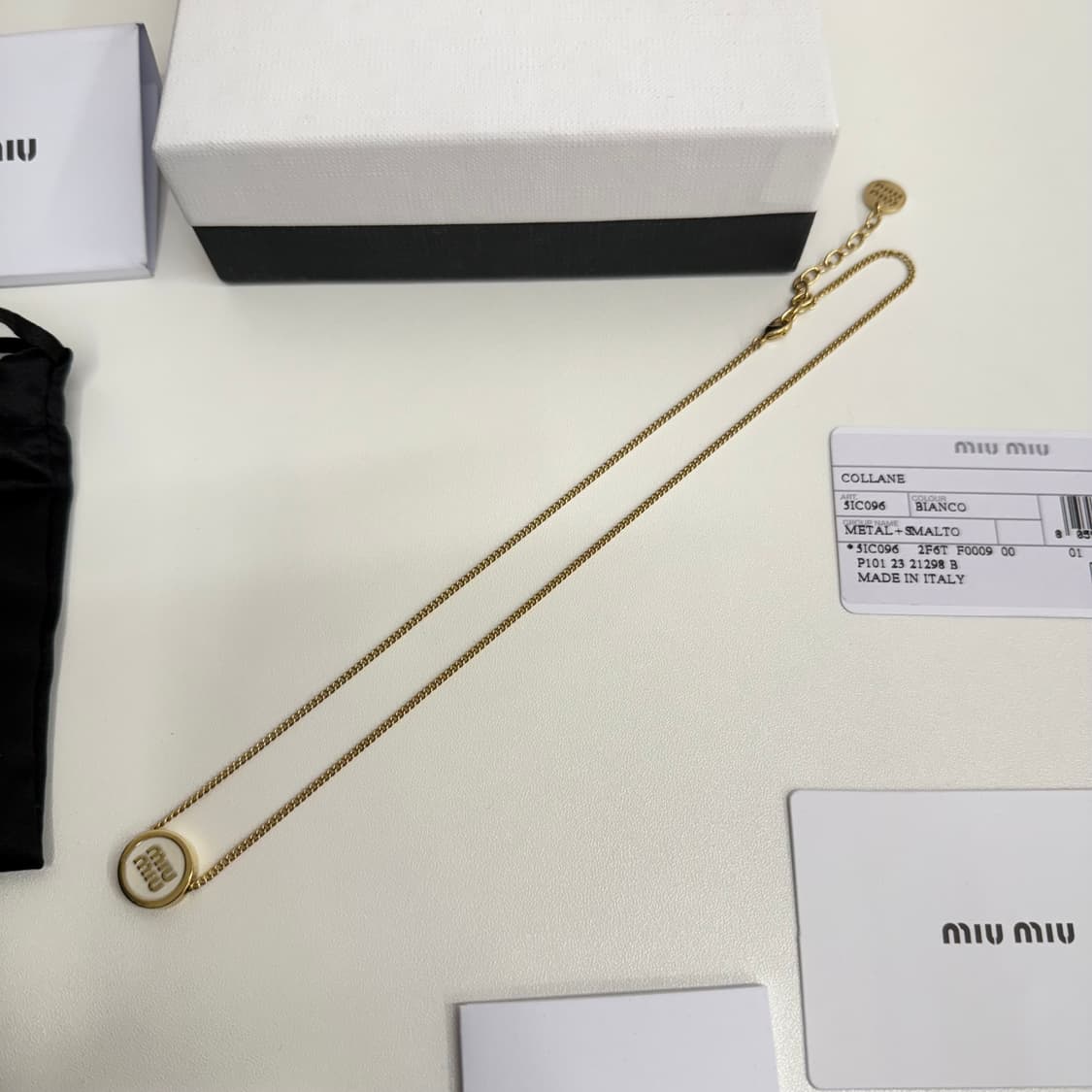 [풀박스] 미우미우 에나멜 메탈 목걸이 화이트 상품이미지3