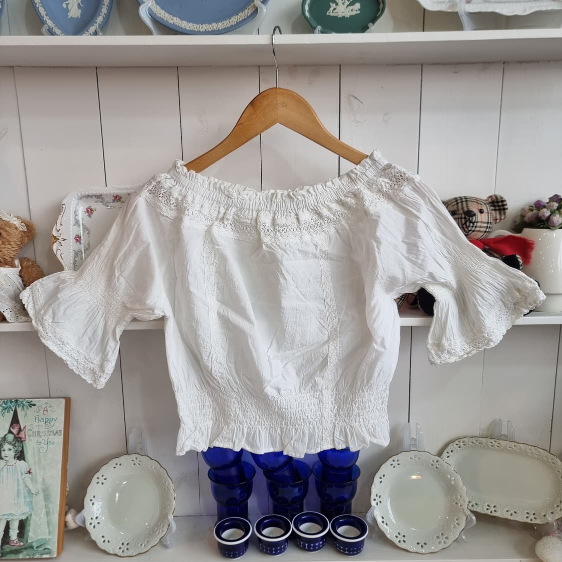 화이트 레이스 오프숄더 블라우스 상품이미지1