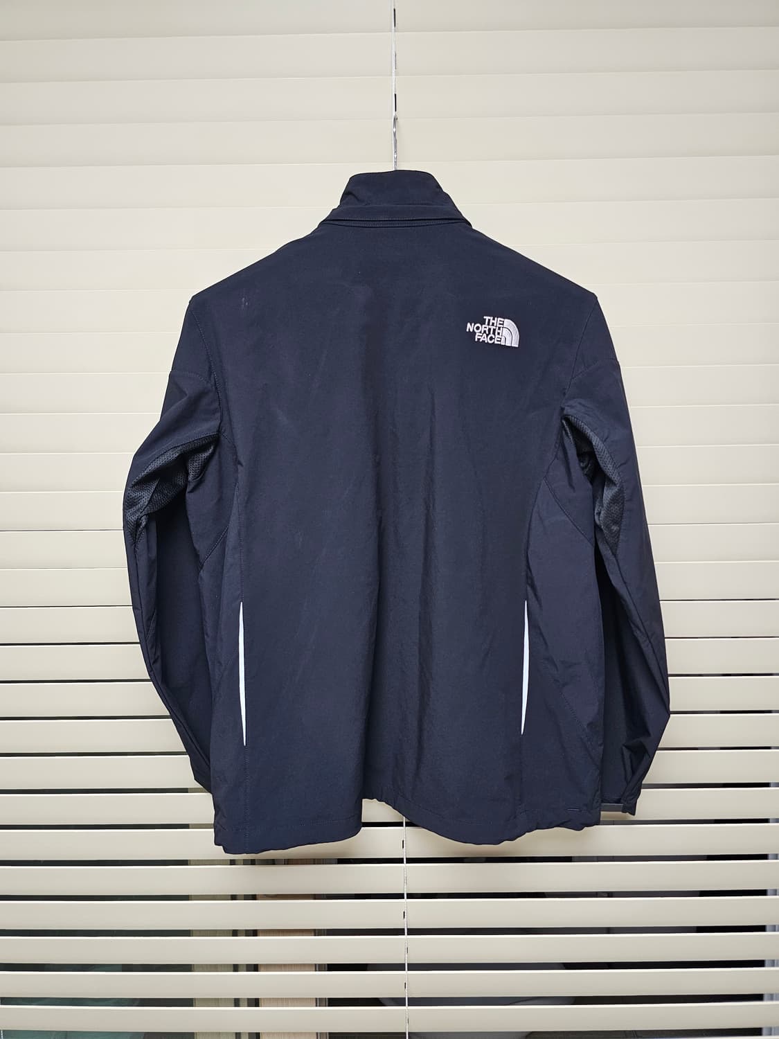 노스페이스 바람막이 M 상품이미지2