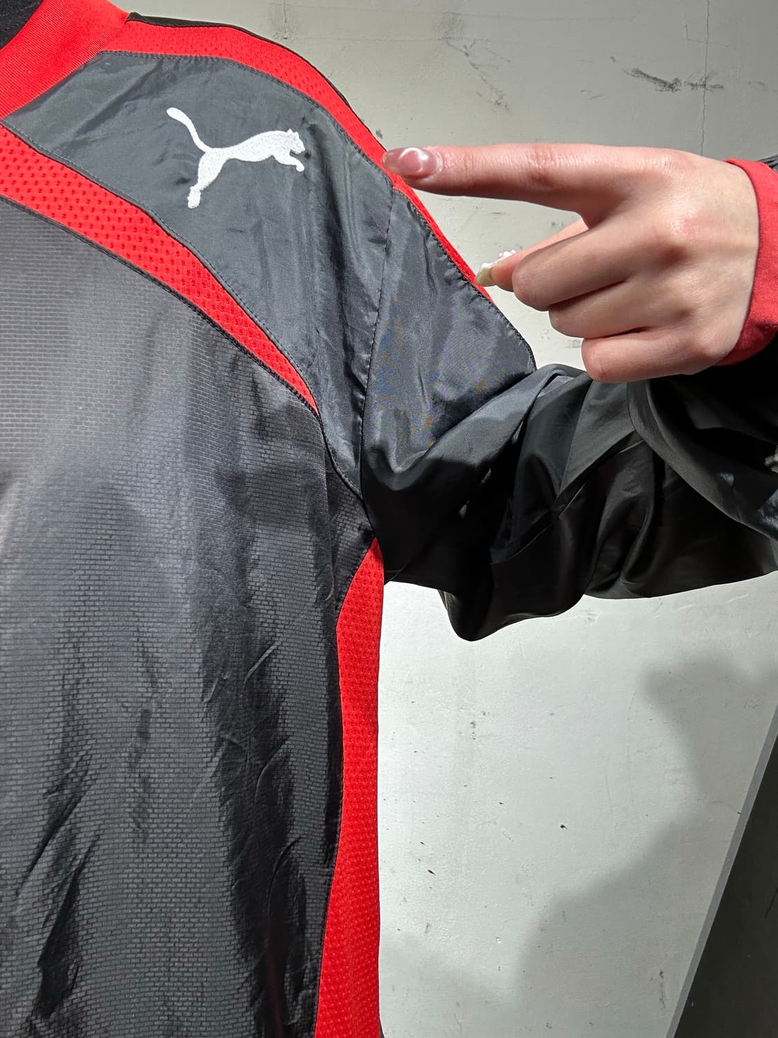 푸마 차콜 올드스쿨 화이트 빅 로고 웜업 바람막이 긴팔티 M 상품이미지4