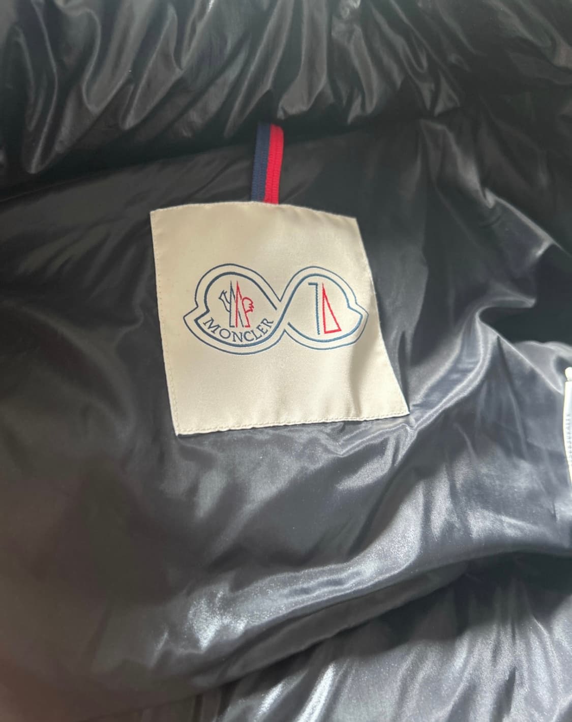 [3] 몽클레어 마야 70주년 패딩 블랙 상품이미지4