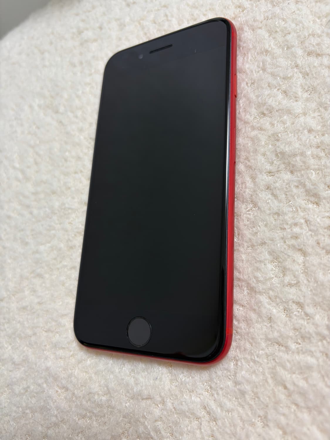 아이폰 SE 64기가 프로덕트 레드 색상 + 리락쿠마 케이스 상품이미지7
