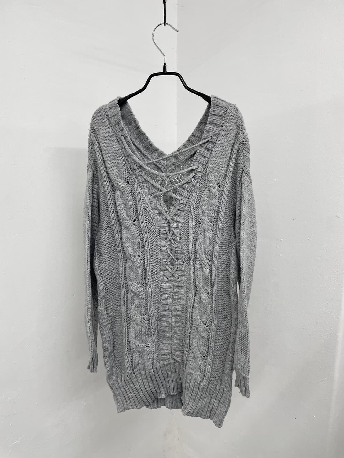 세실맥비 그레이 레이스업 니트 원피스 상품이미지4