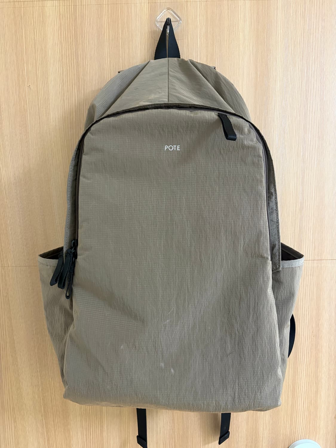 (무료배송) 포테 pote 0006 하이드슬롯 클래식 백팩(L) 모카 상품이미지2