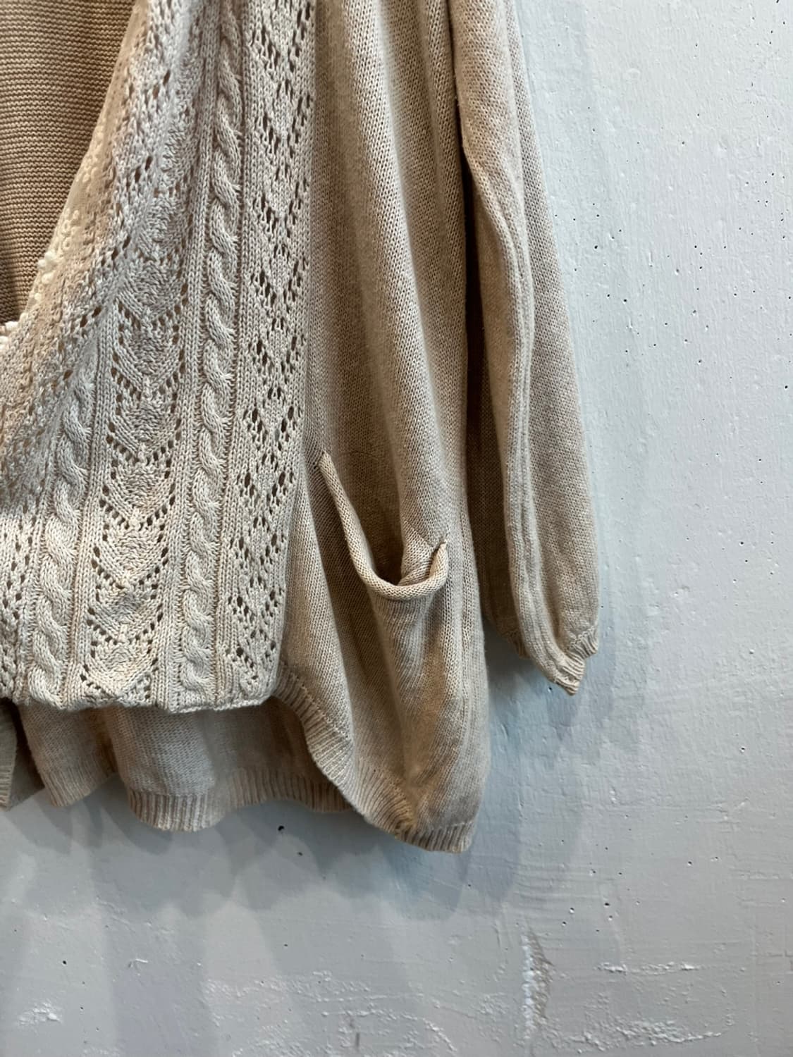 어스뮤직 JPN 모리 논버튼 가디건  상품이미지5