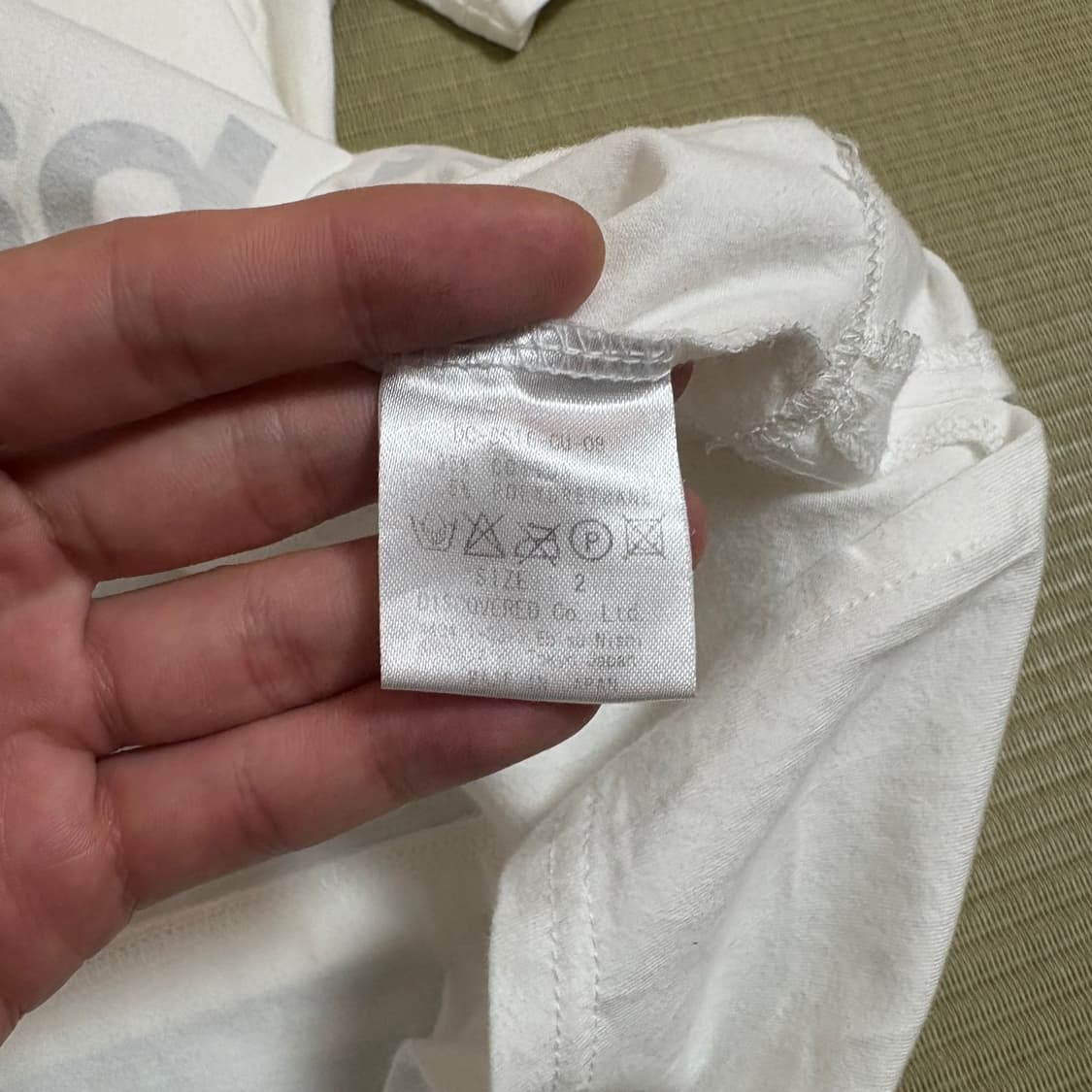 디스커버드 절개 레이어드 반팔 티셔츠 상품이미지8