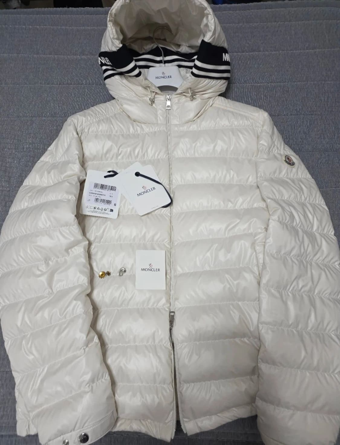 몽클레어 패딩 후드 Cornour 상품이미지1