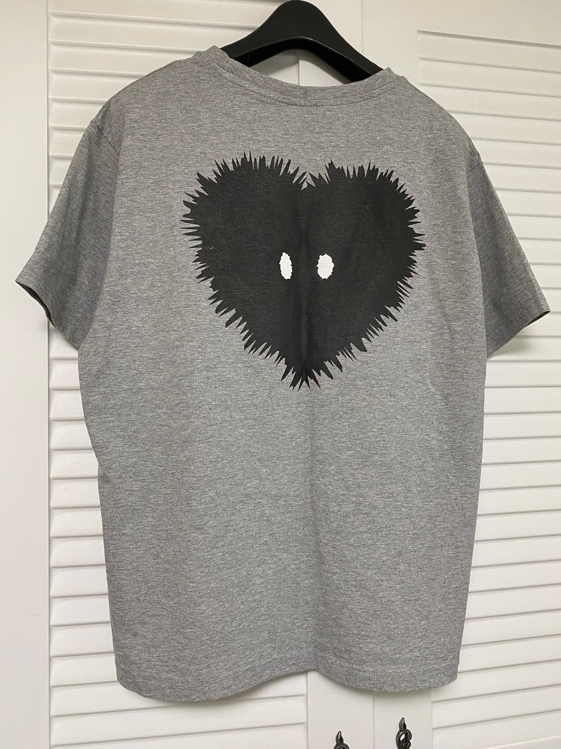 톰스벌스데이 러브미 티셔츠 그레이 2사이즈 상품이미지5