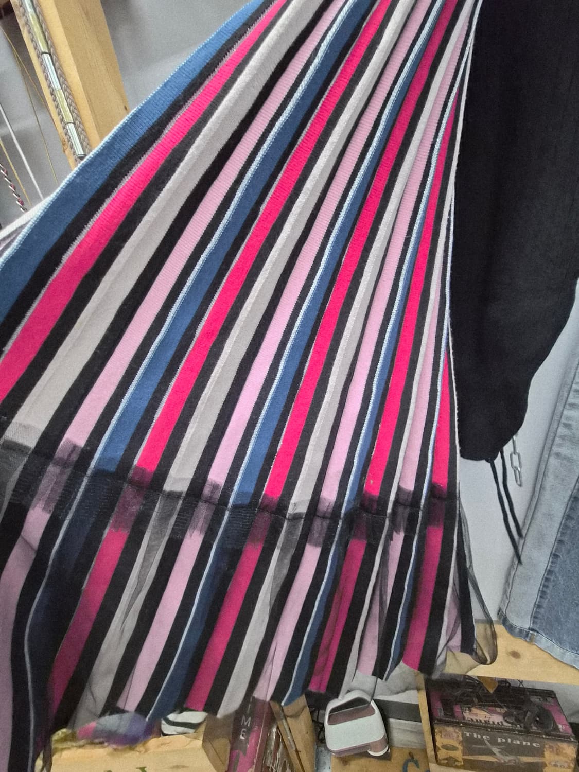 샤틴 사이드 셔링 브이넥 니트.레니본 니트샤스커트 상품이미지8