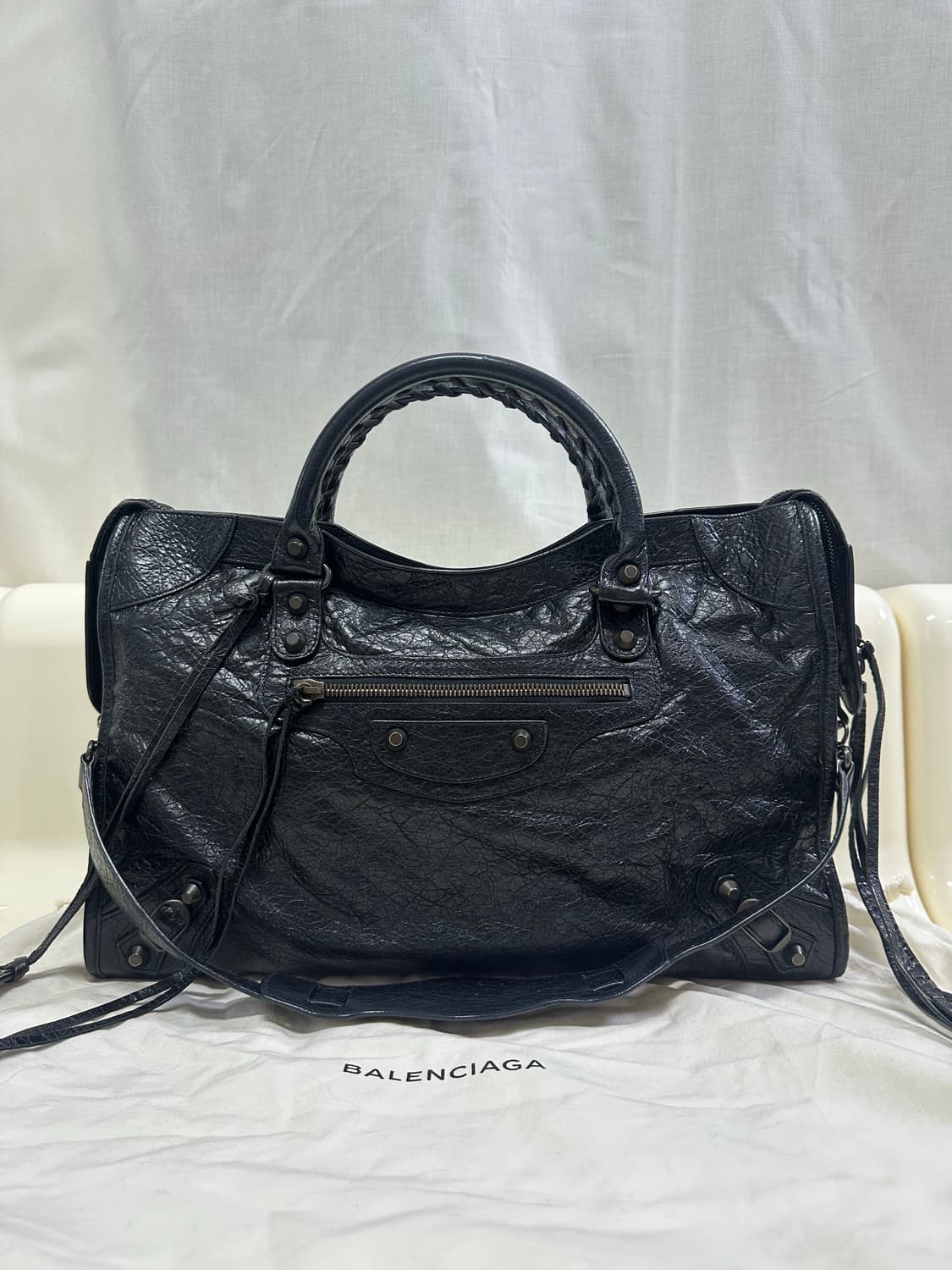 [A+ 정품] 발렌시아가 시티 모터백 미디움 블랙 상품이미지1