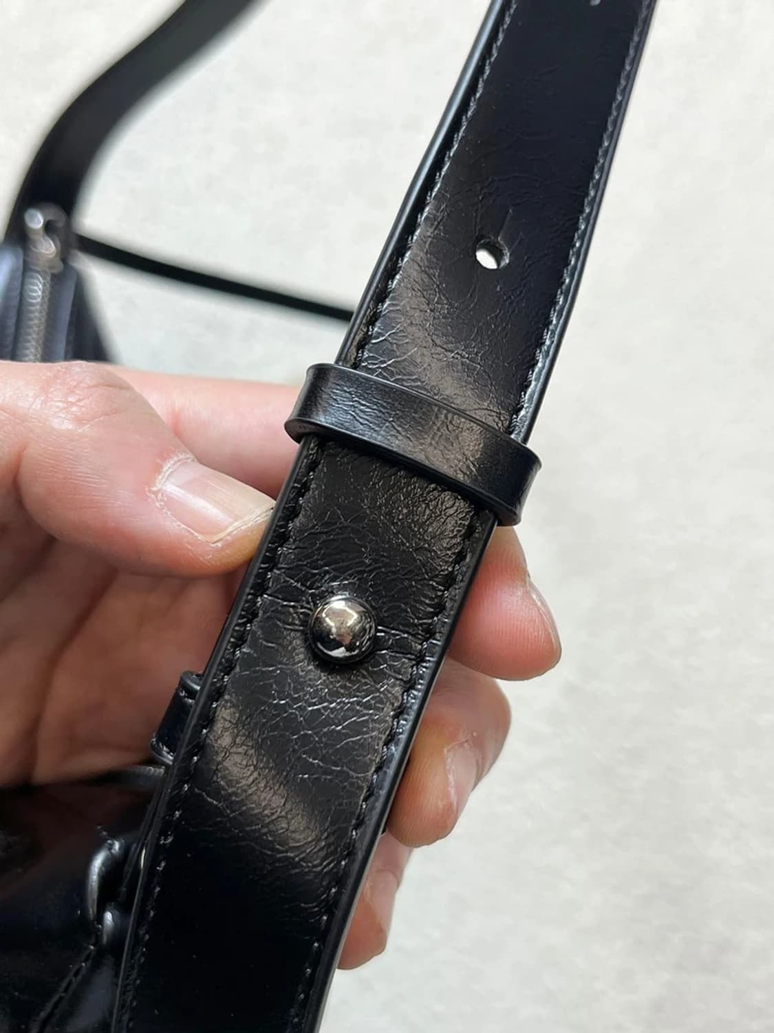 마뗑킴 25FW 하프 셔링 리본 라운드 백 A1764 상품이미지4