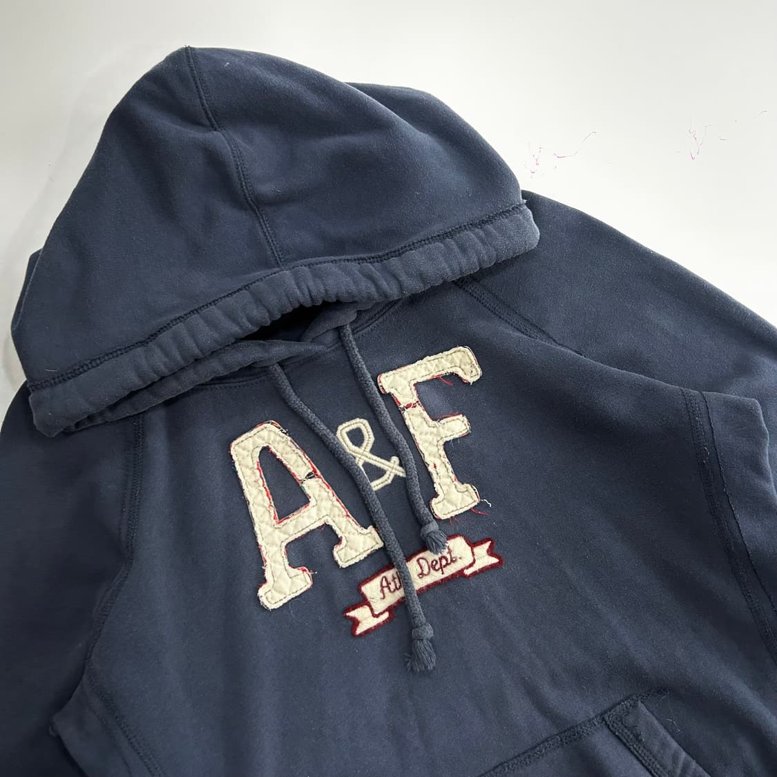 Abercrombie 아베크롬비 그런지 로고 네이비 후드티 상품이미지4