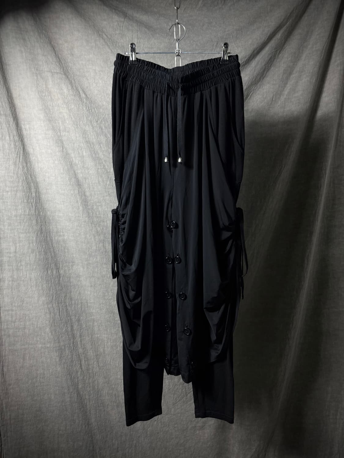 CIVARIZE Draped Button Detail Pants  상품이미지2
