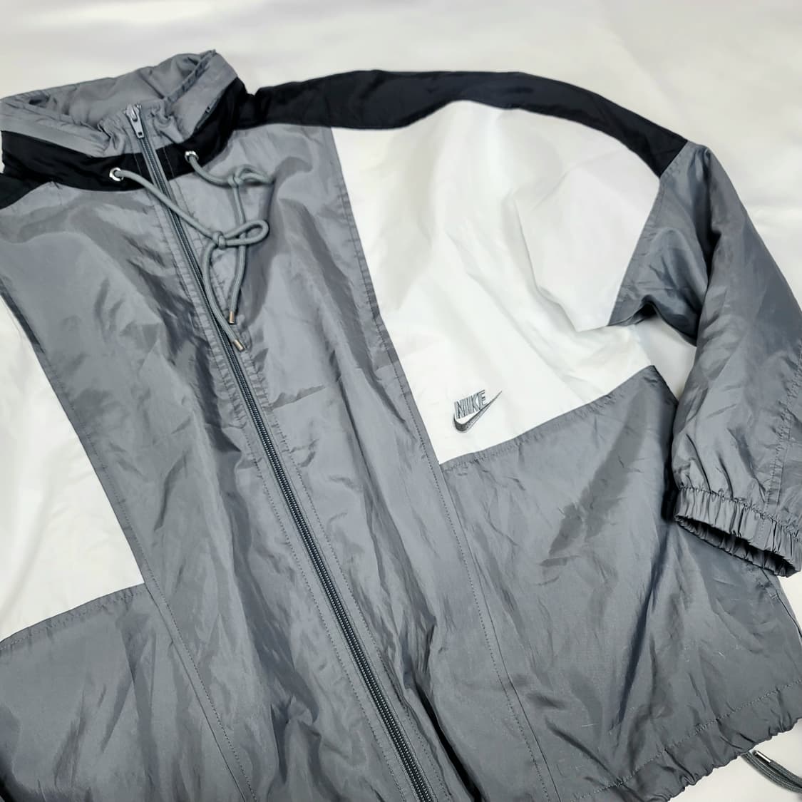 나이키리이슈바람막이 상품이미지1