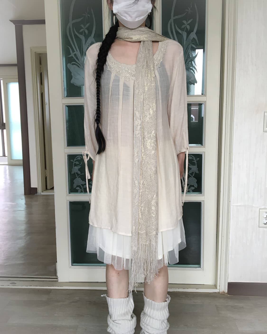 Crochet point unbalanced long blouse 상품이미지1