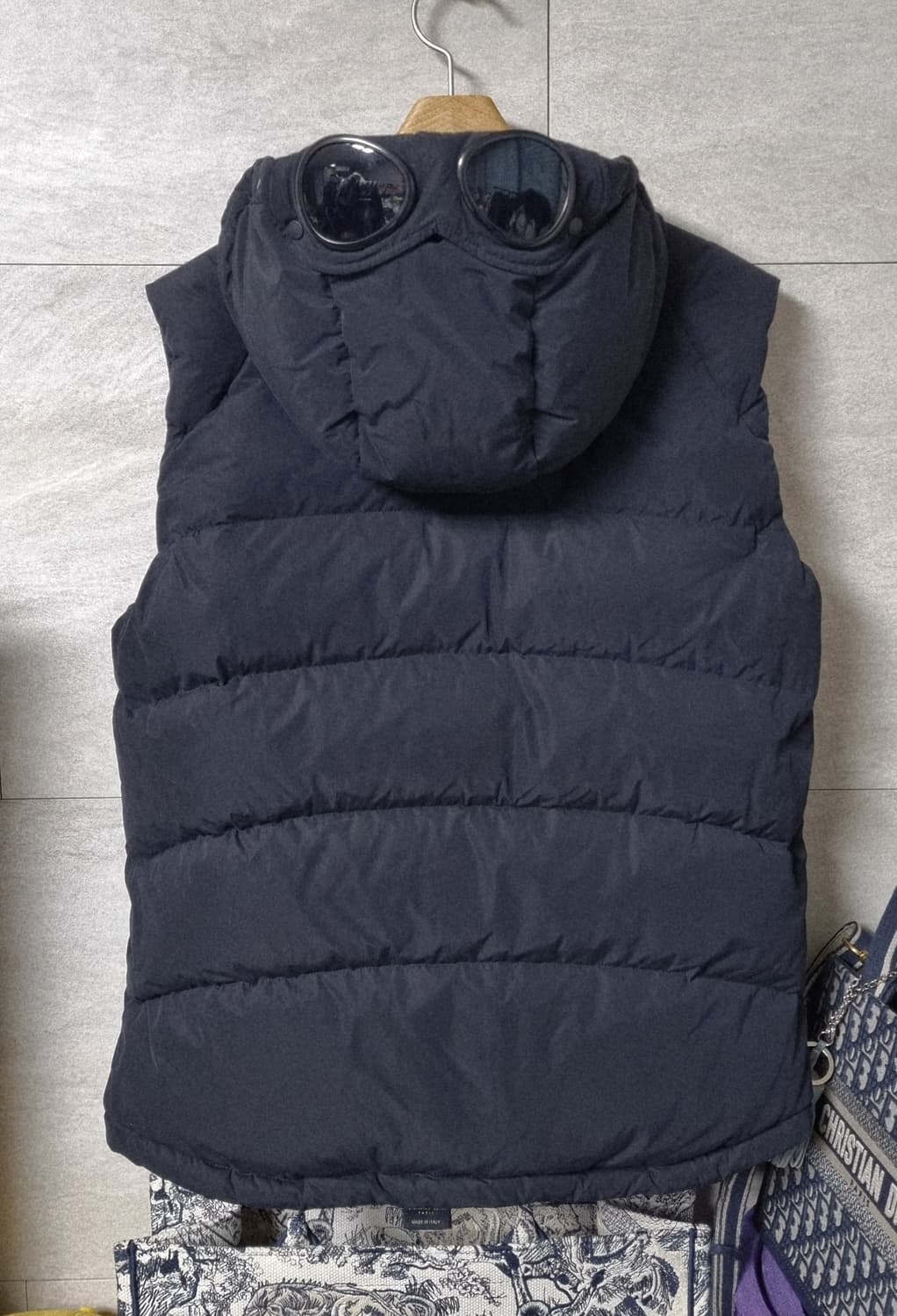정품) CP컴퍼니  패딩 베스트  상품이미지7