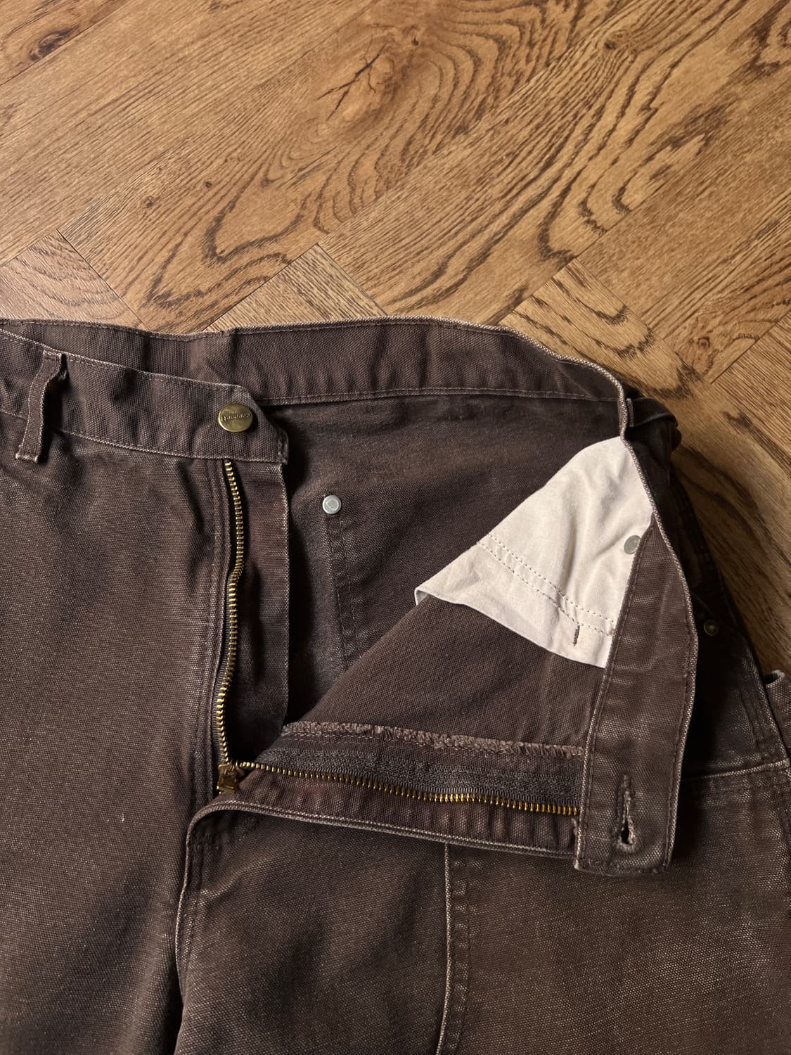 [33]칼하트 USA Made 빈티지 페이딩 다크브라운 더블니 워크 팬츠 상품이미지3