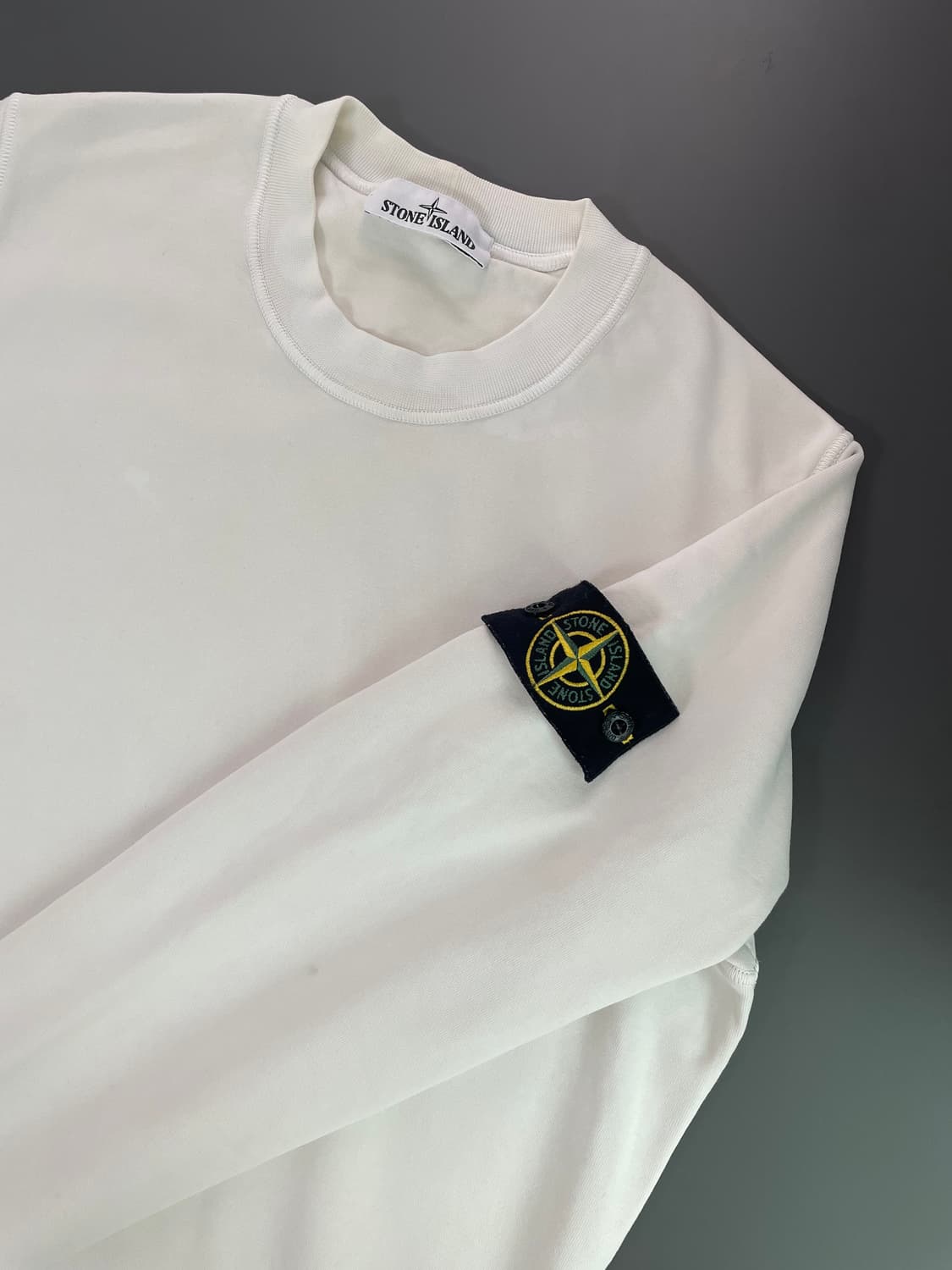 [S] 스톤 아일랜드 와펜 자수 패치 맨투맨 상품이미지3