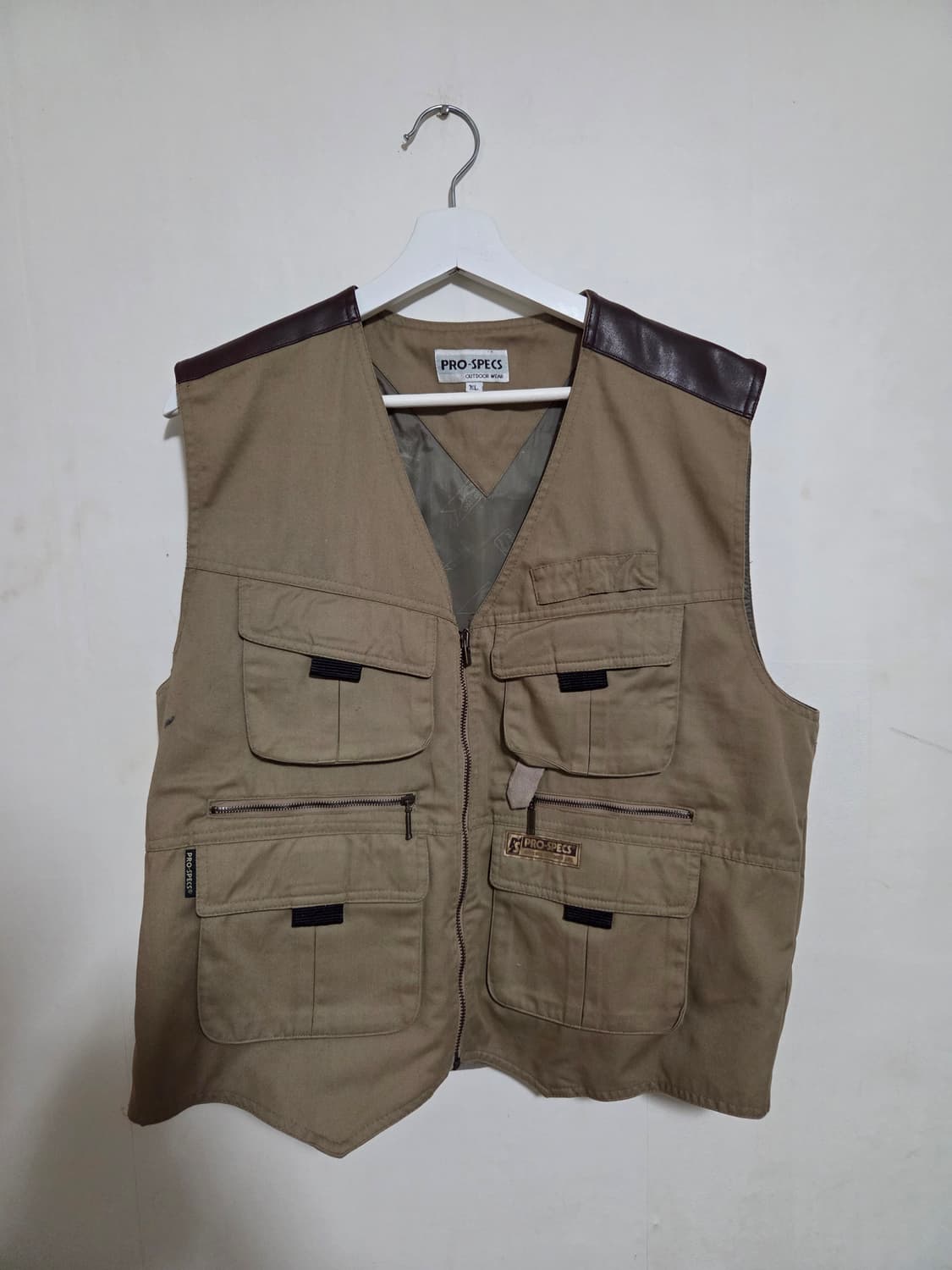 프로스펙스 아웃도어 베이지 조끼 EL 상품이미지1