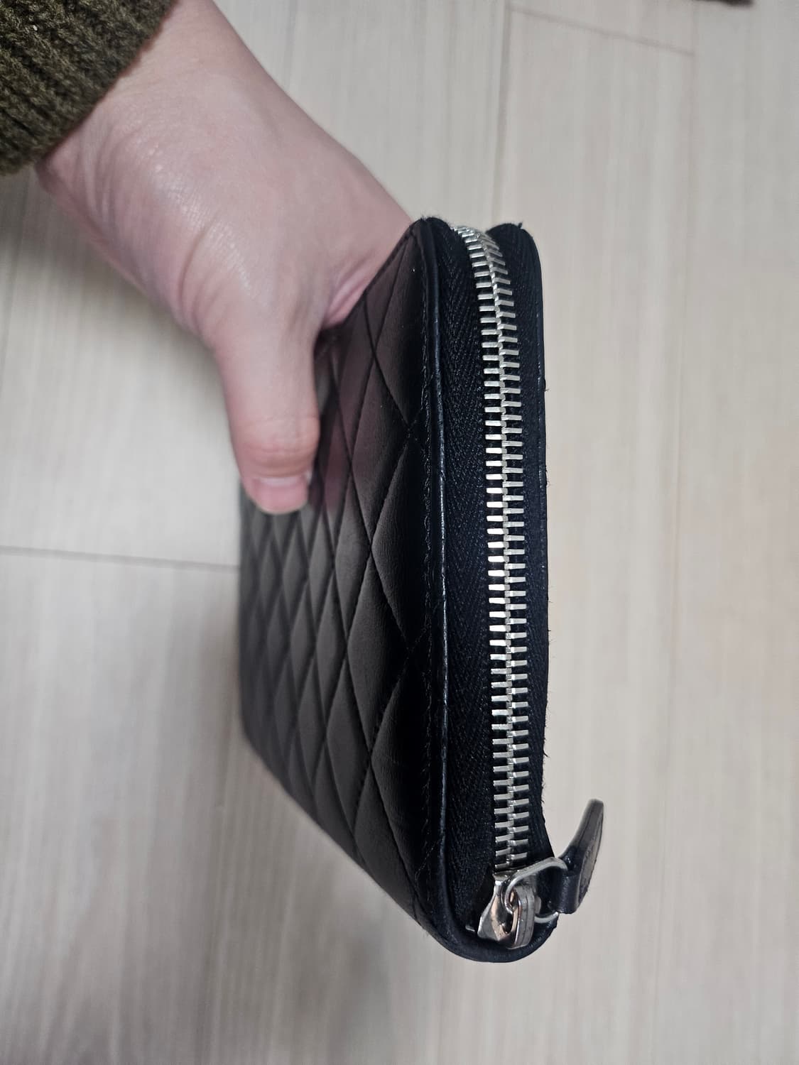 샤넬 램스킨 집업 파우치 장지갑 상품이미지3