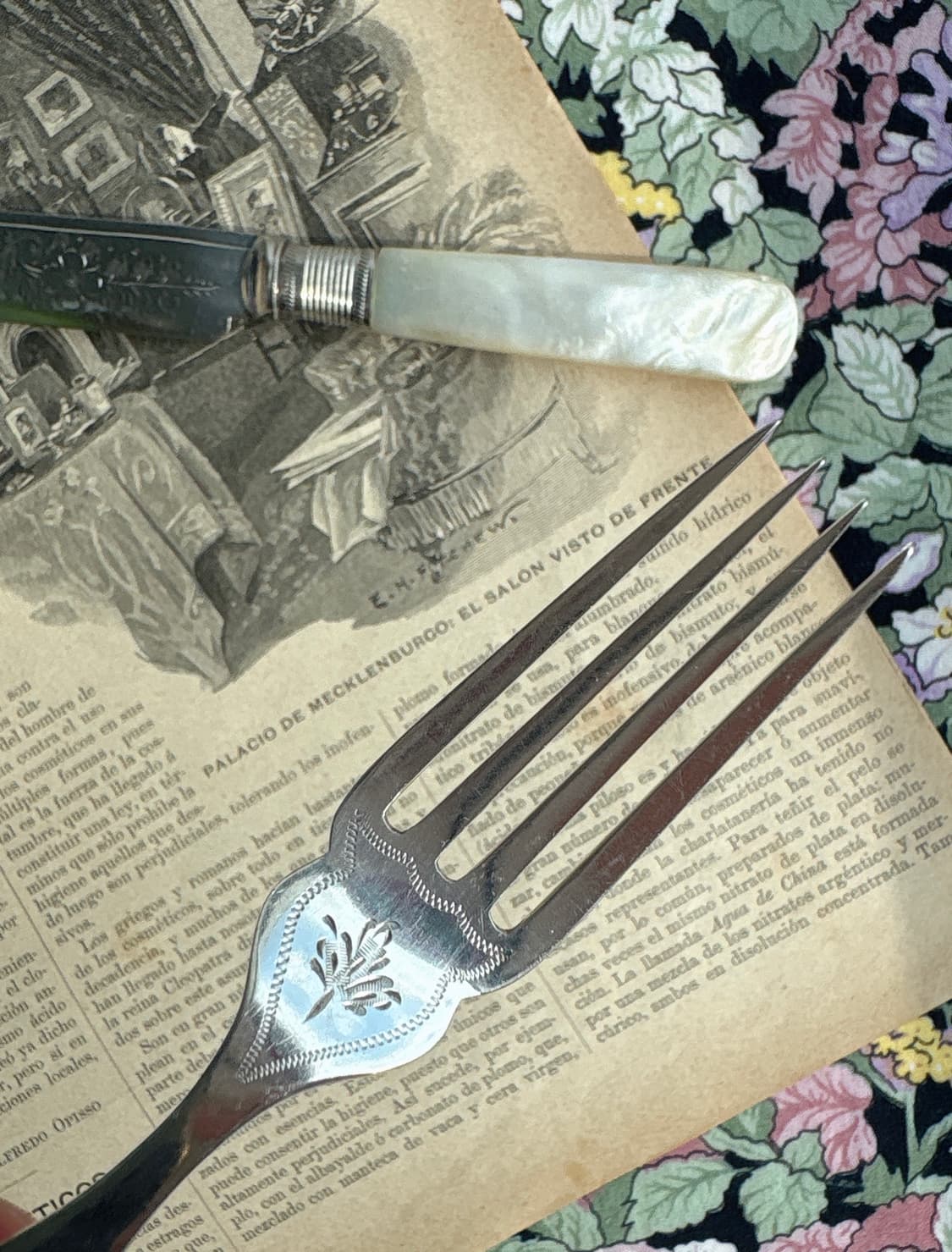 영국 앤틱 실버플레이트 핸드 인그레이빙 자개 커트러리세트 상품이미지2