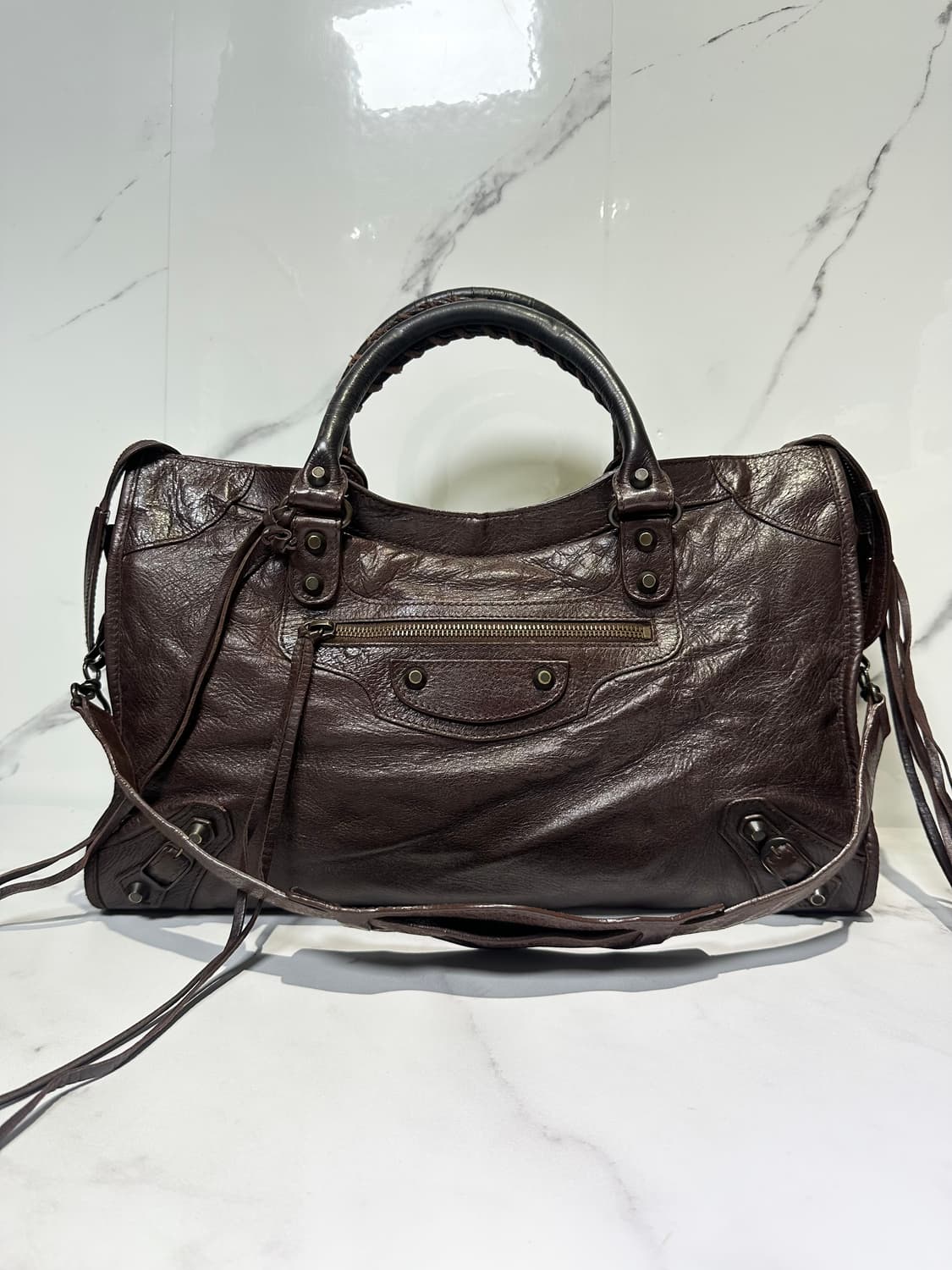 [A 정품] 발렌시아가 시티 모터백 미디움 다크브라운 상품이미지1