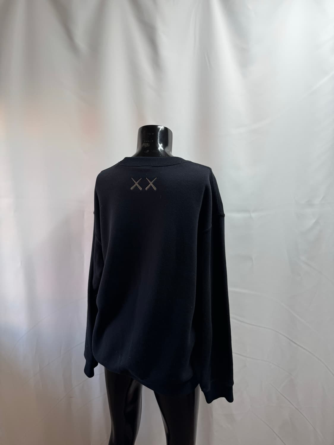 kaws uniqlo / 카우스 유니클로 프린팅 맨투맨 상품이미지3