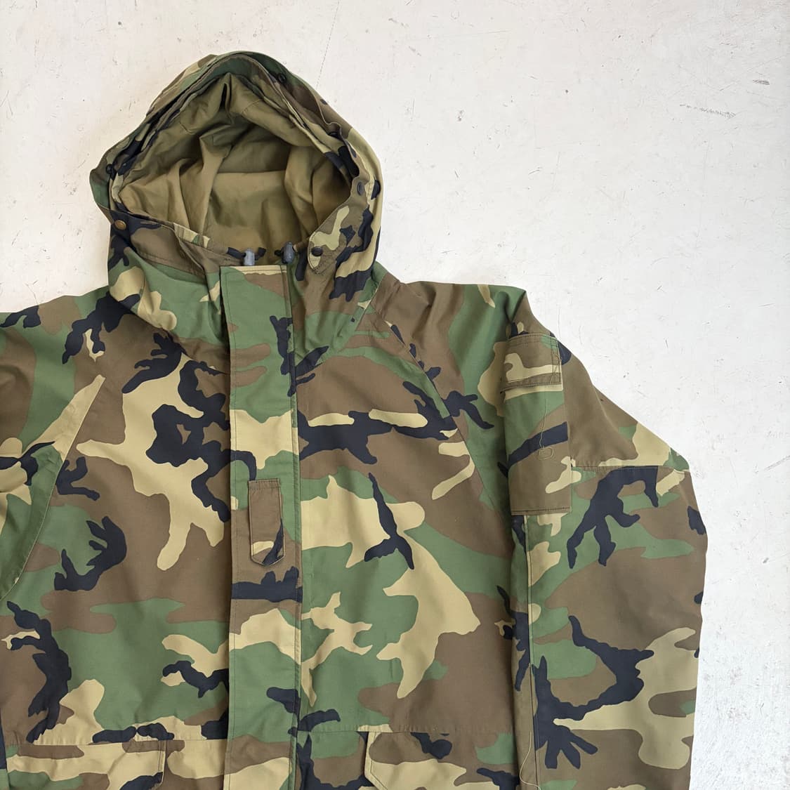 알파 인더스트리 빈티지 고어텍스 우드랜드 파카 L 상품이미지2