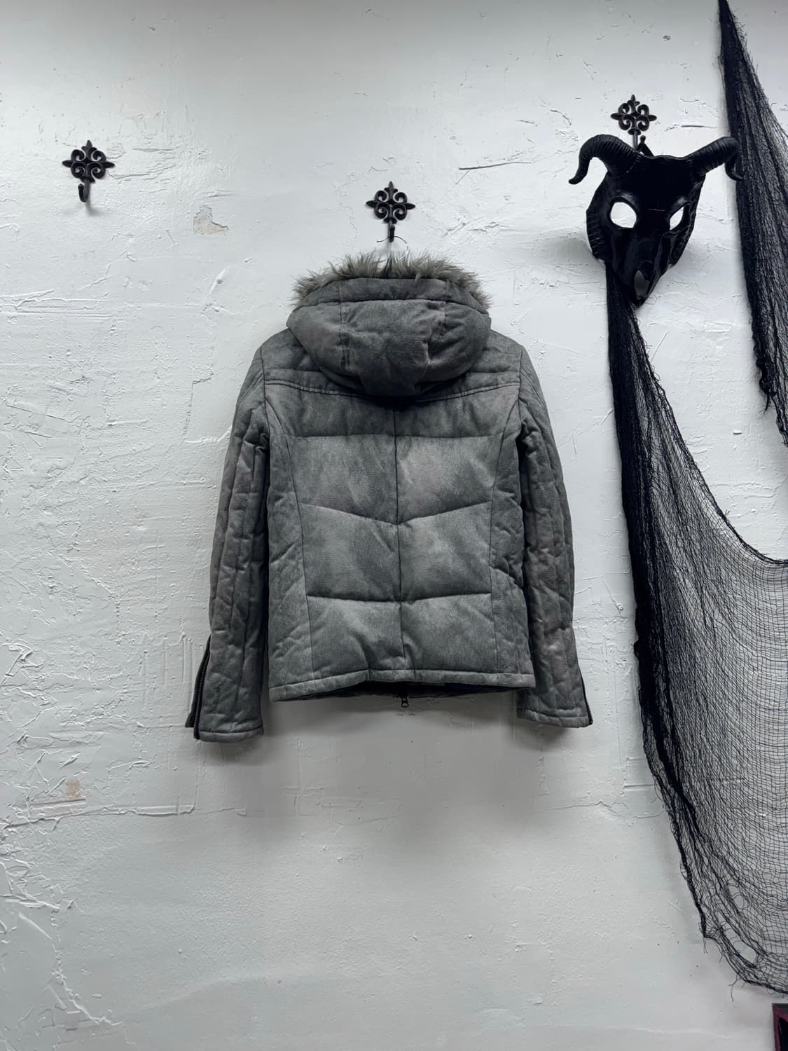 Tornado mart fake swede fur down jacket 상품이미지6