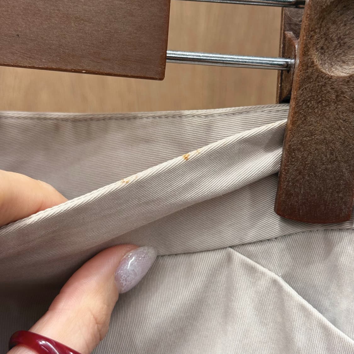 띠어리 럭스 H라인 미디 스커트 후면 절개 디테일 베이지 상품이미지9