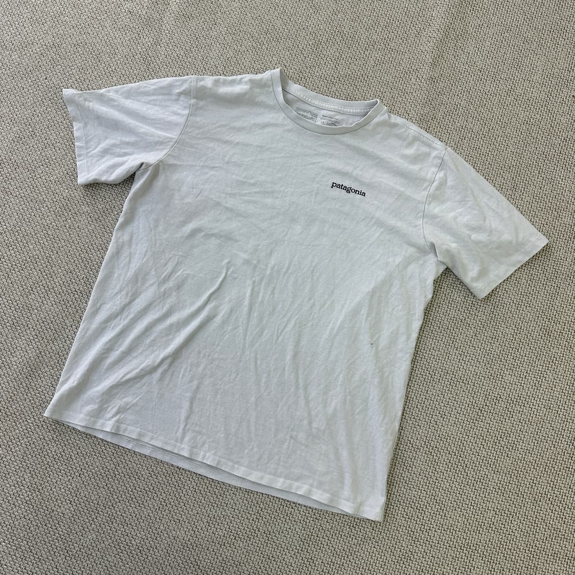 L 파타고니아 화이트 반팔 티셔츠 0413D 상품이미지1