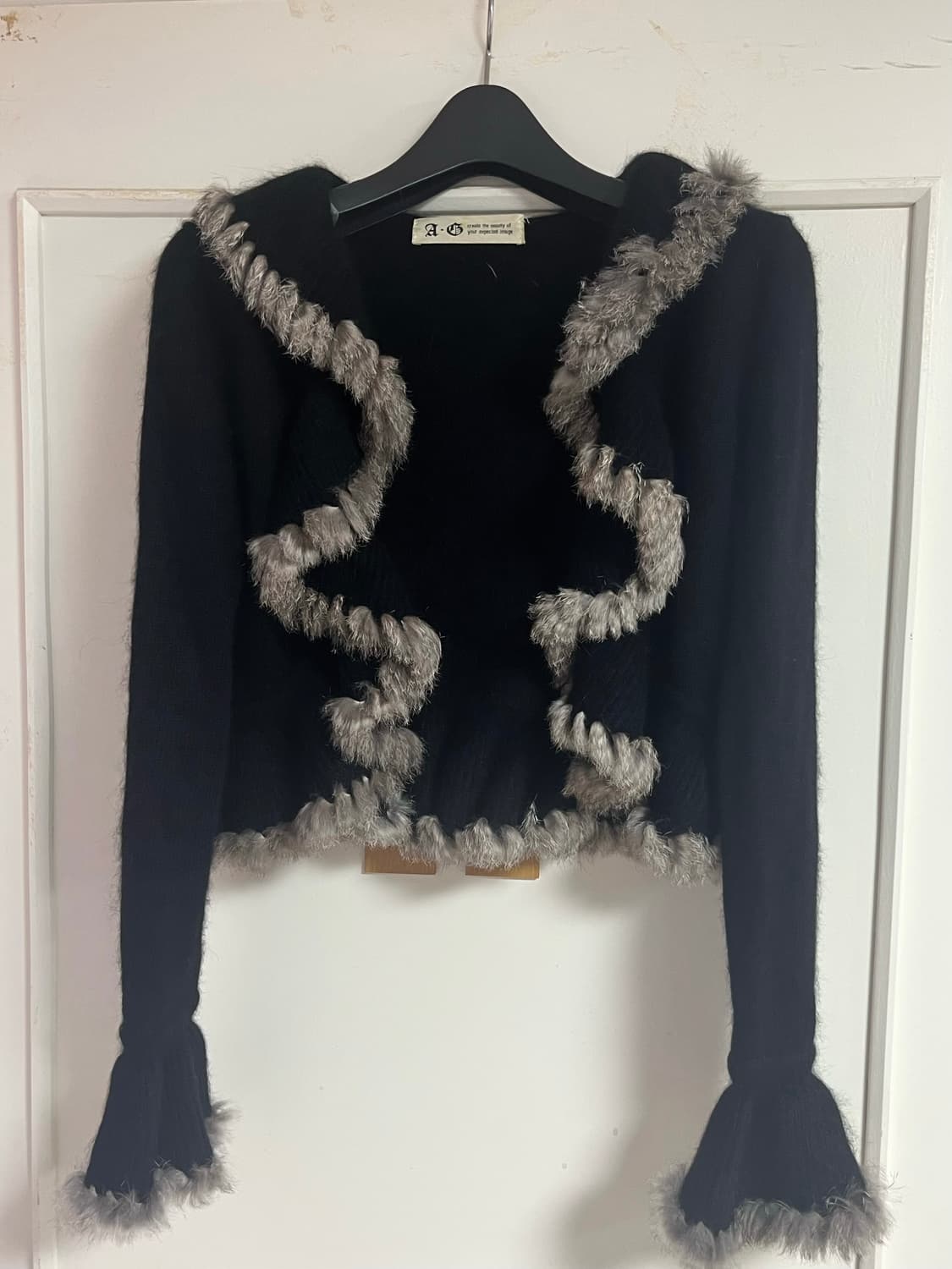 큐빈티지 리얼퍼 토끼퍼트리밍 가디건 샵오공이 상품이미지1