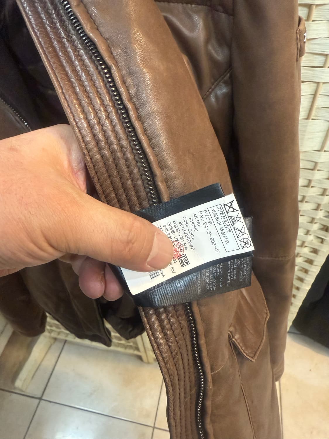 42/66 정품 페트레이 양가죽 패딩 팝니다 상품이미지7