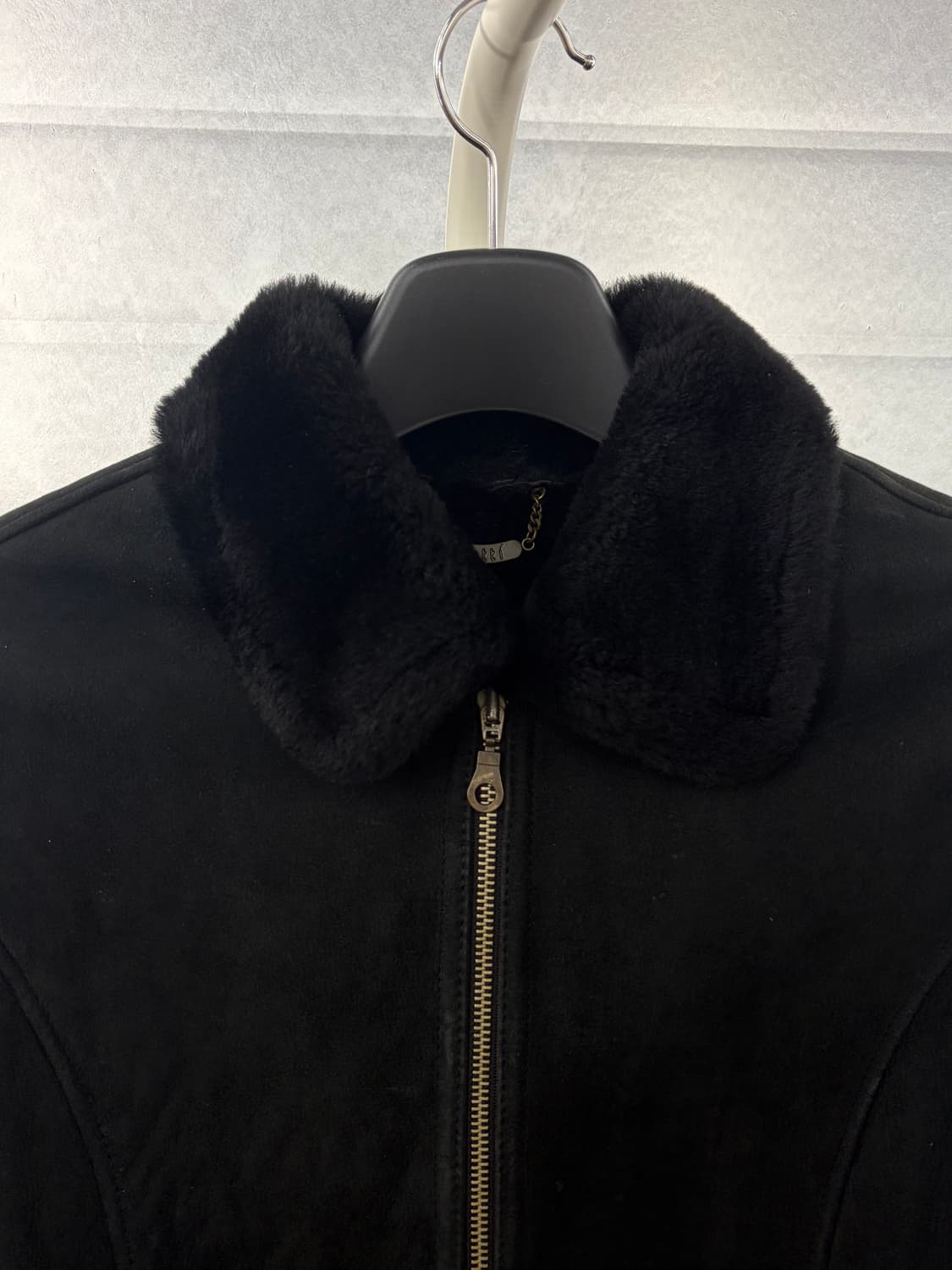 Cuttif 블랙 양가죽 숏 무스탕 자켓 상품이미지5