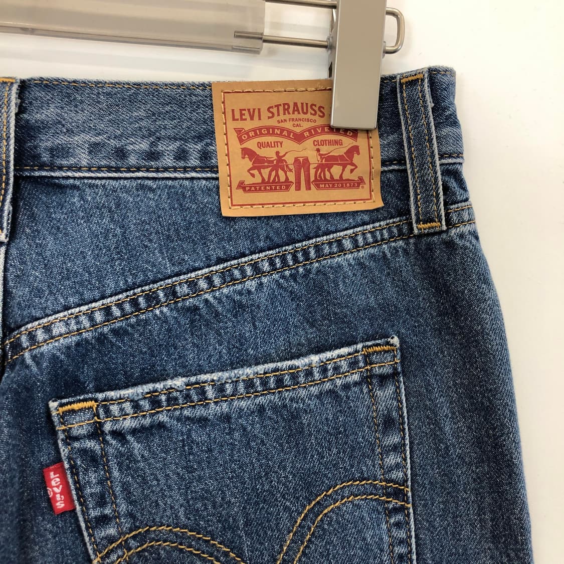 리바이스 하이웨스트 와이드 컷팅데님진 28 인치 상품이미지4