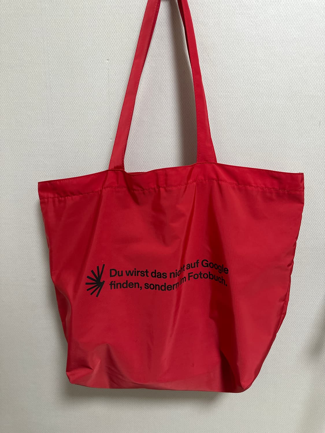베를린포토북디스트리뷰션 레드 토트백 상품이미지2